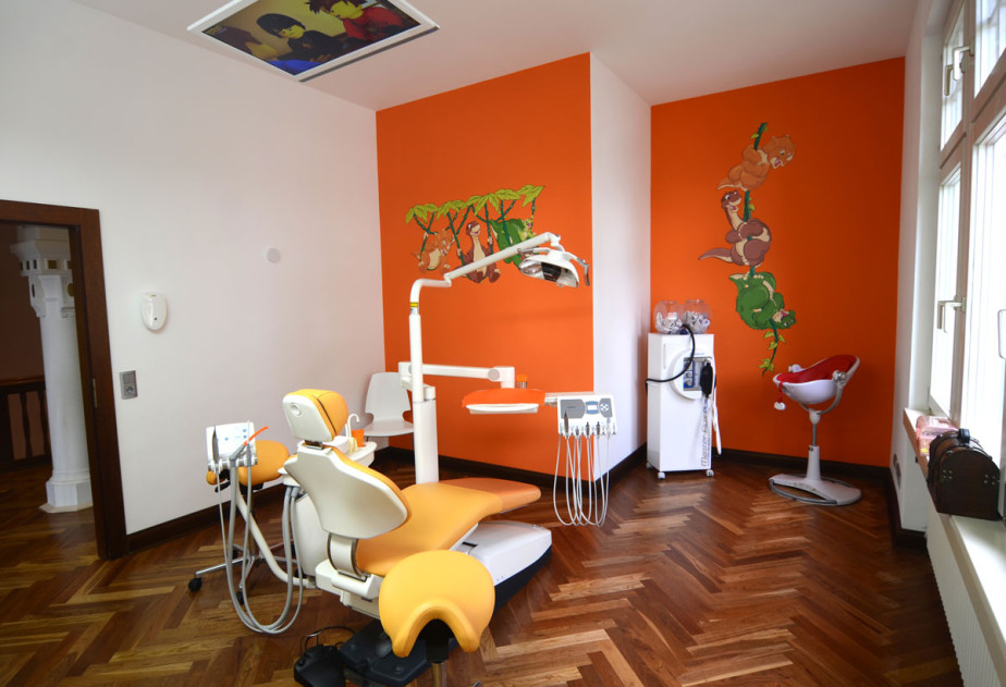 orangefarbenes Behandlungs-Kinderzimmer